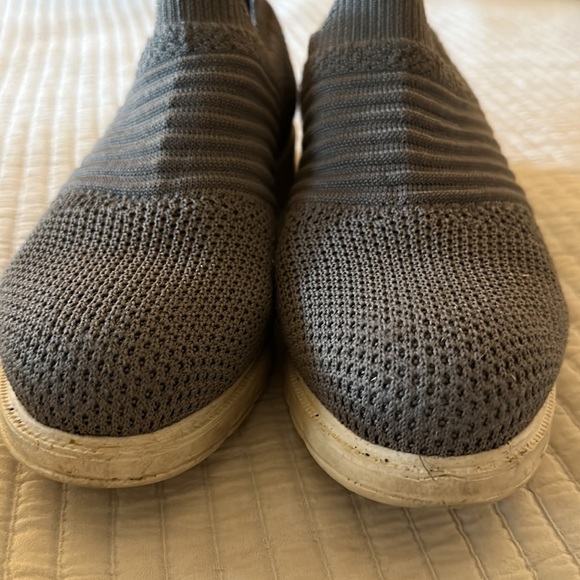Knit Pull-On Sneakers by Chocolat Blu Women’s Size 8. - Picture 7 of 7